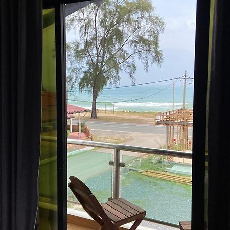 Eleven25 Roomstay Dungun Bagian luar foto
