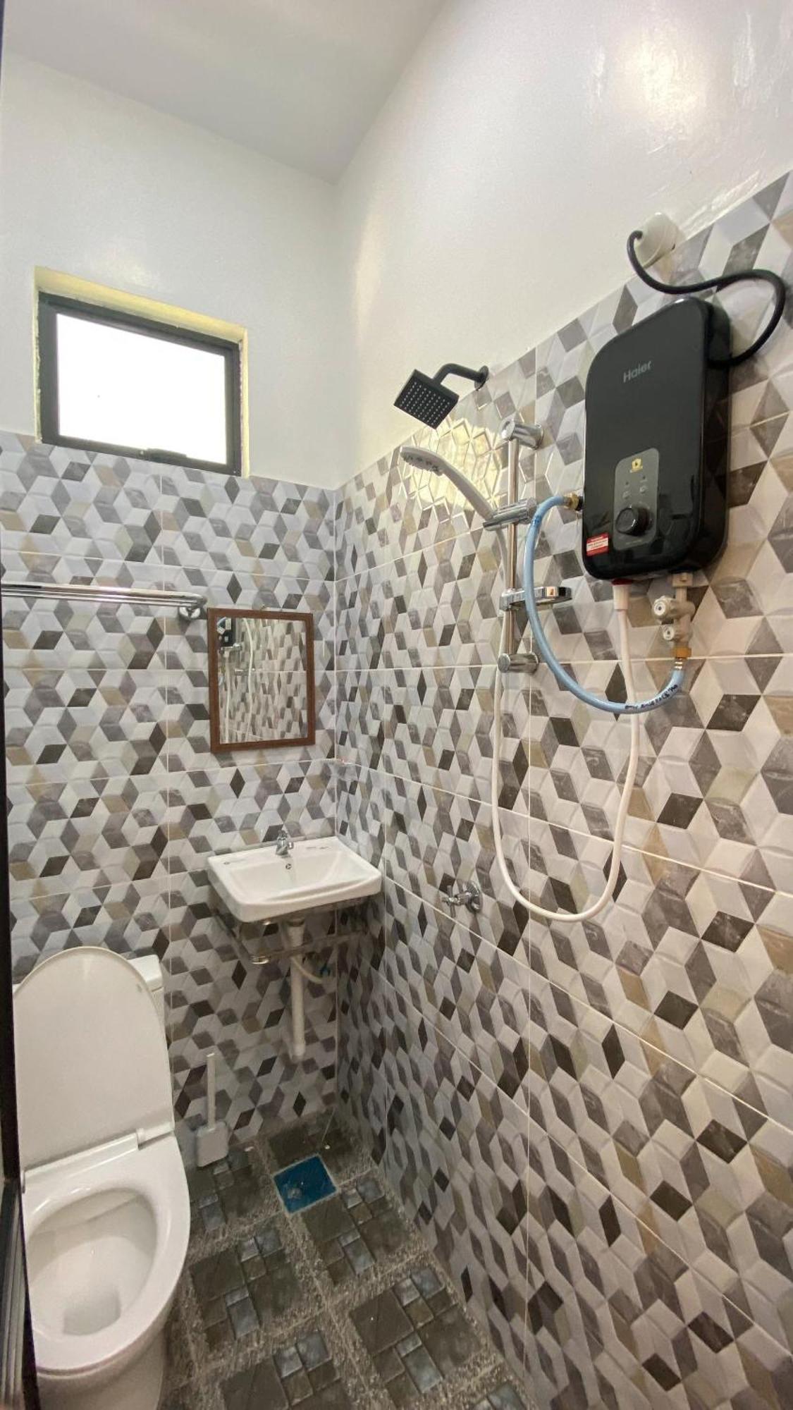 Eleven25 Roomstay Dungun Bagian luar foto