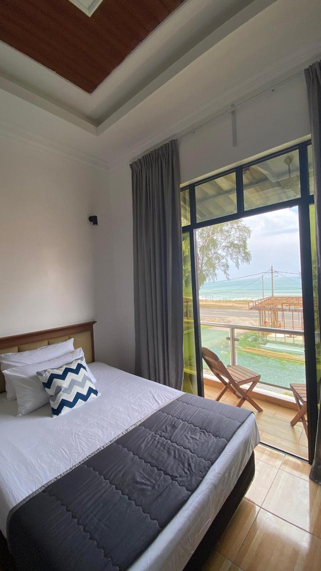 Eleven25 Roomstay Dungun Bagian luar foto