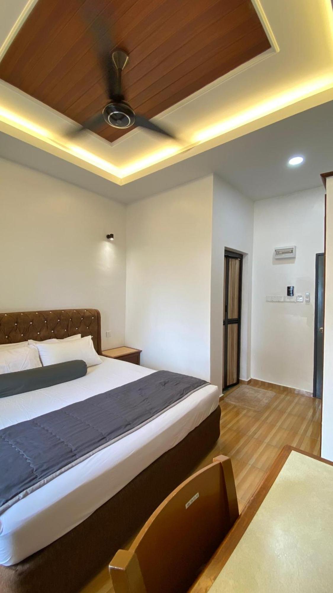 Eleven25 Roomstay Dungun Bagian luar foto
