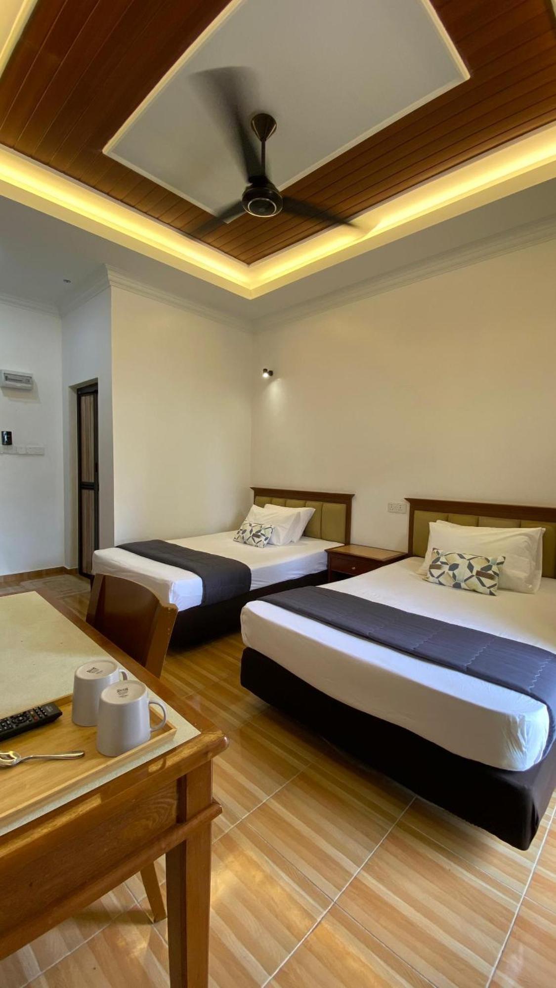 Eleven25 Roomstay Dungun Bagian luar foto
