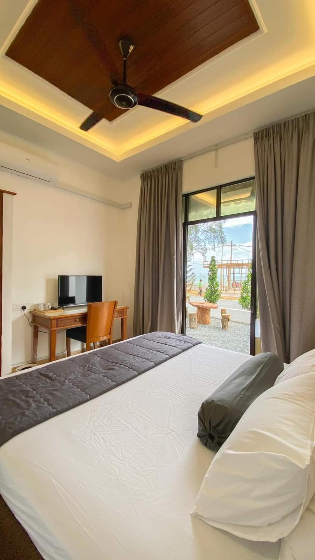 Eleven25 Roomstay Dungun Bagian luar foto