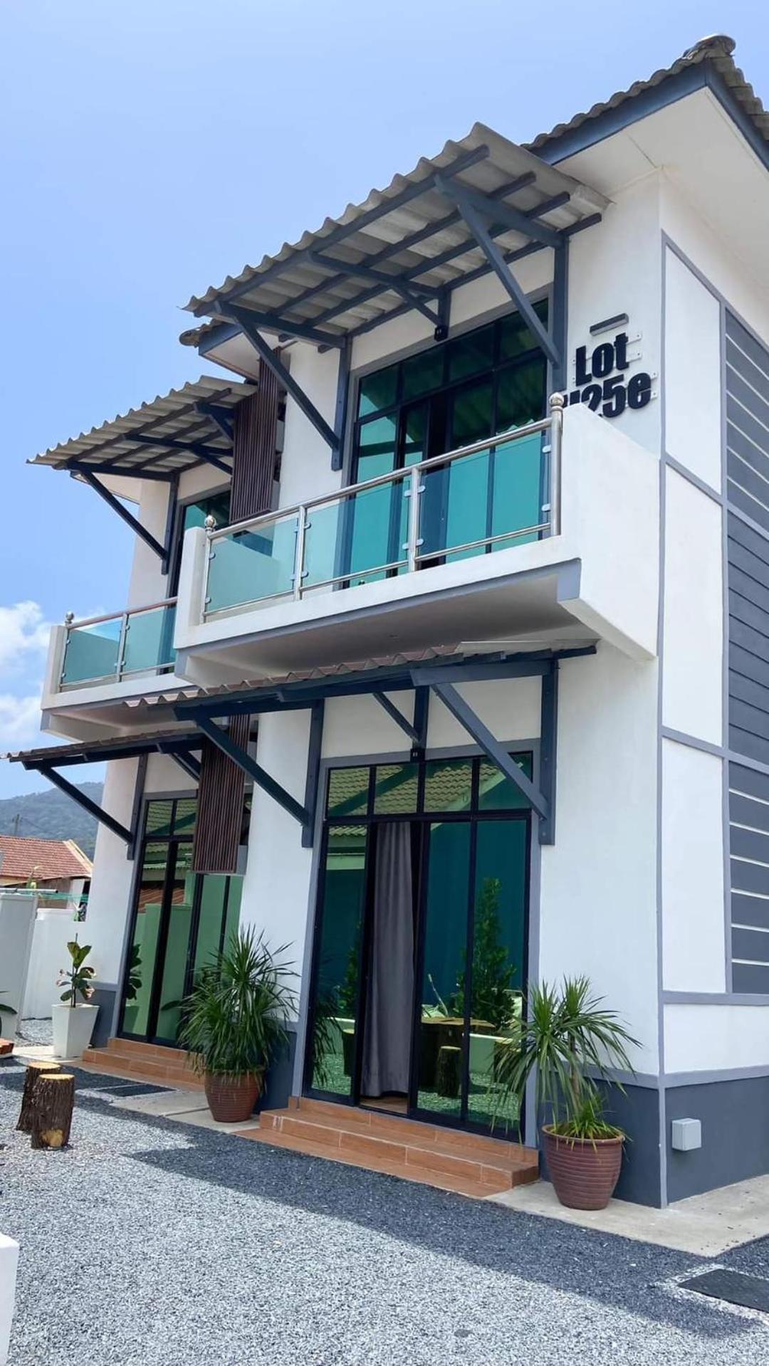 Eleven25 Roomstay Dungun Bagian luar foto
