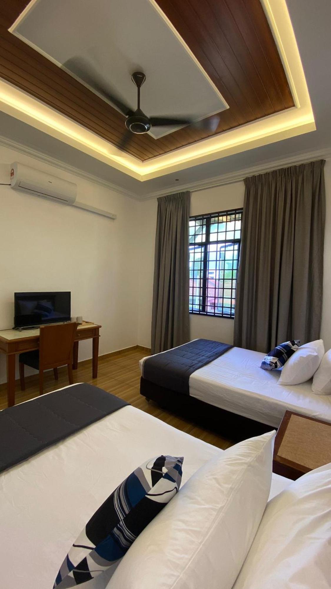 Eleven25 Roomstay Dungun Bagian luar foto