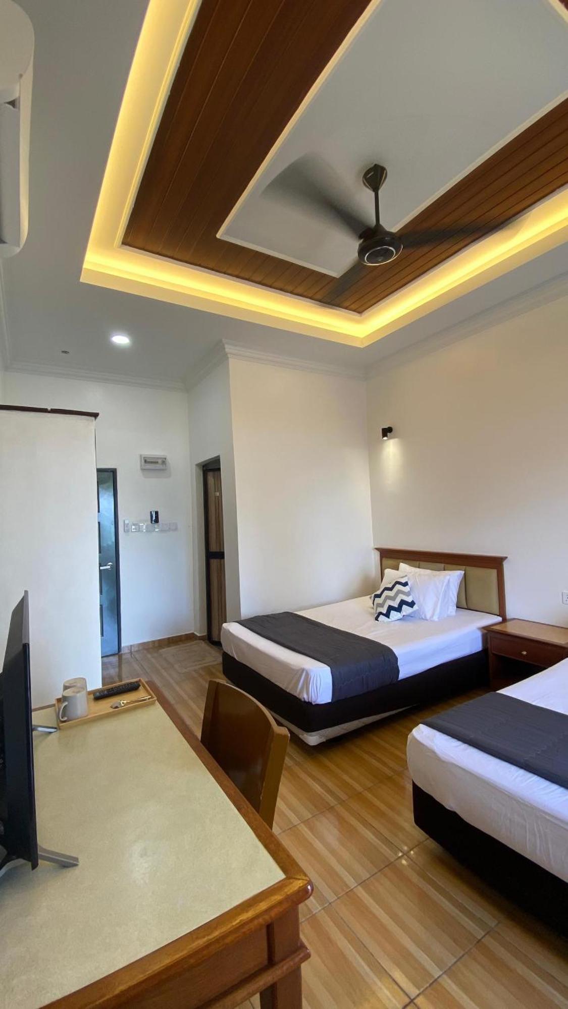 Eleven25 Roomstay Dungun Bagian luar foto