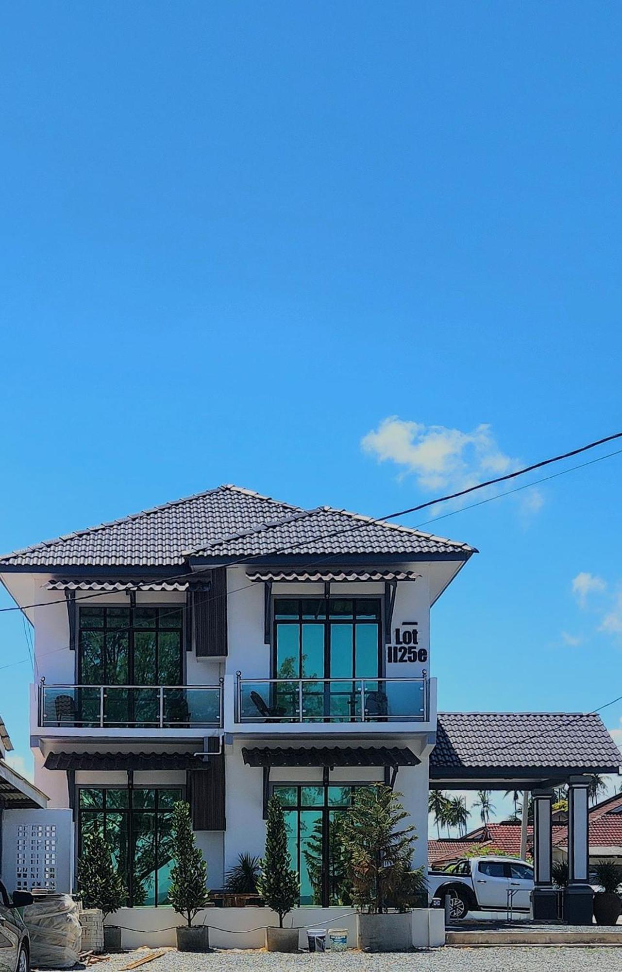 Eleven25 Roomstay Dungun Bagian luar foto
