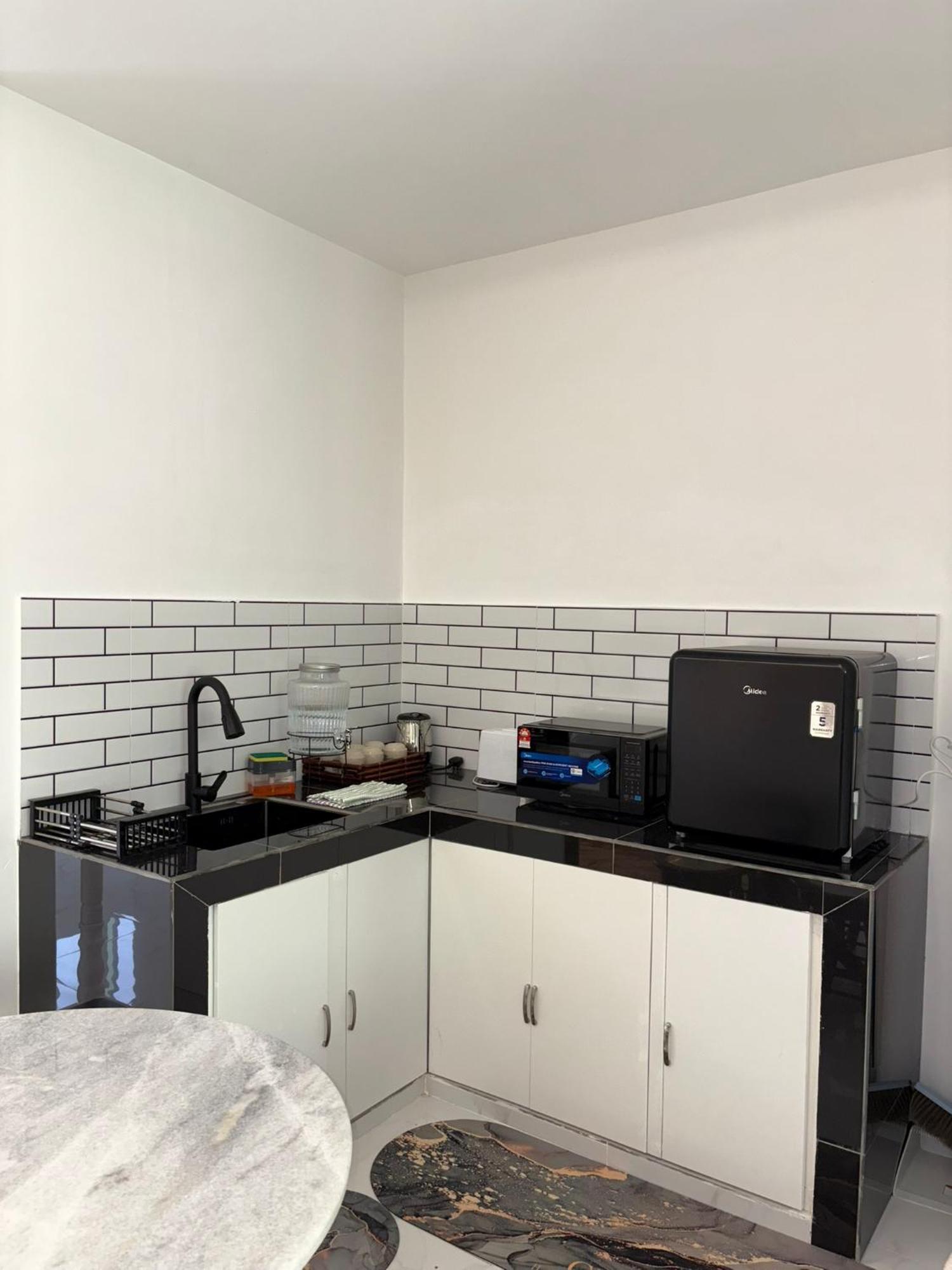 Eleven25 Roomstay Dungun Bagian luar foto